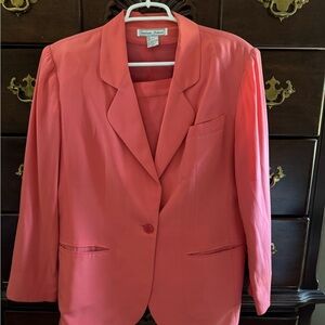 Stephanie Andrew’s 12P !00% silk suit.